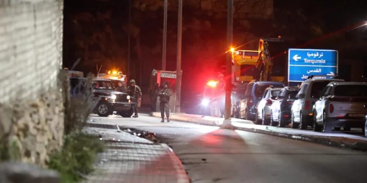 Soldados israelíes matan a islamista palestino que intentó arrollarlos en Hebrón