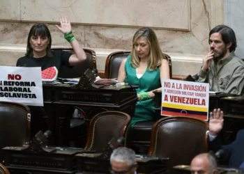 Legisladores de izquierda en Argentina juran lealtad a “Palestina libre”