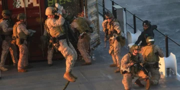 Fuerzas de EE. UU. incautan carga china vinculada al programa de misiles de Irán