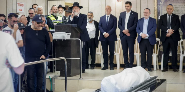 La víctima francesa de la masacre terrorista en Australia recibe sepultura en Ashdod