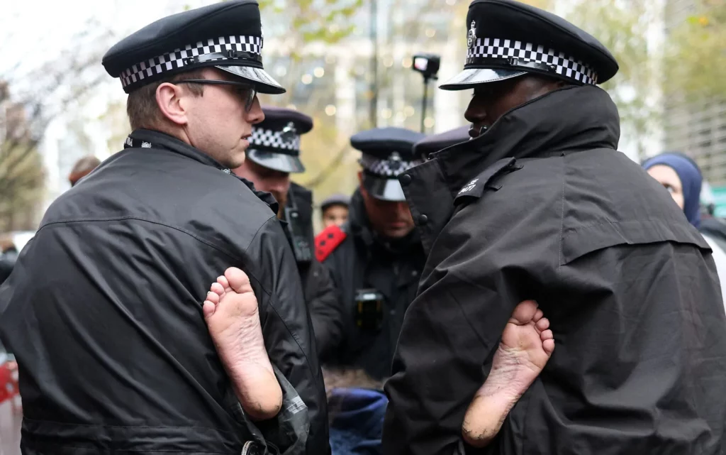 El Reino Unido detienen a activistas por cánticos de “globalizar la intifada”