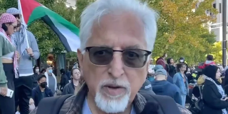 Exigen dimisión del alcalde de California por difundir conspiración antisemita sobre Bondi Beach