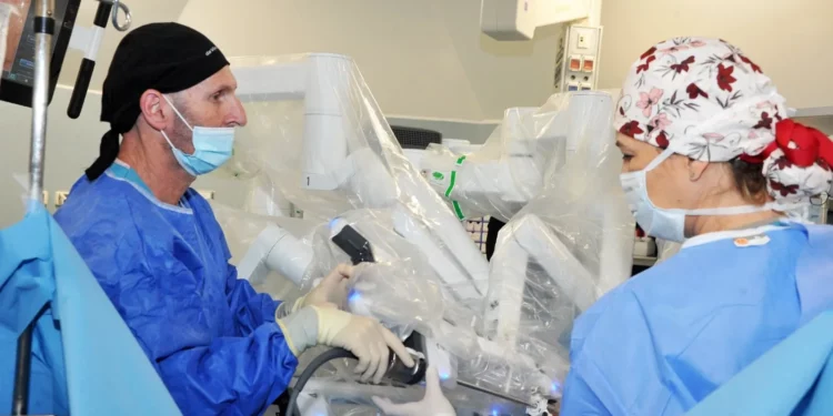 Hospital Nahariya se convierte en el primero de Israel en implantar esfínteres urinarios artificiales en mujeres