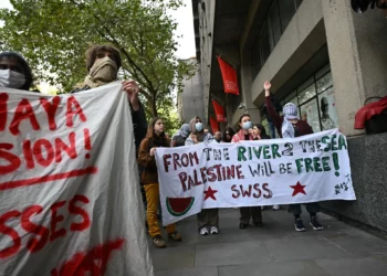 Conservadores británicos exigen deportar a estudiantes extranjeros antisemitas