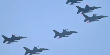 Los primeros cazas F-16 de la Fuerza Aérea Argentina. Foto: Ministerio de Defensa argentino