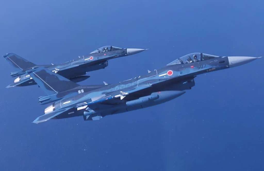 F-2 japoneses ensayan la destrucción de portaaviones chinos