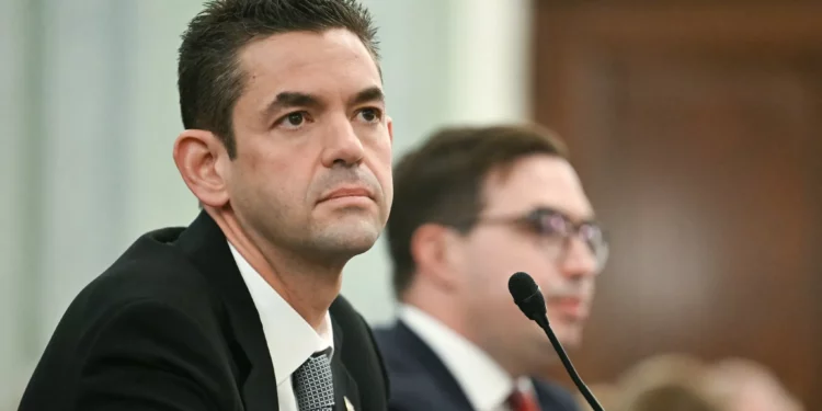 Senado de EE. UU. confirma a Jared Isaacman para dirigir la NASA