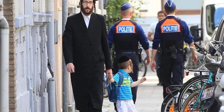 Líderes judíos belgas indignados por retiro policial en Amberes