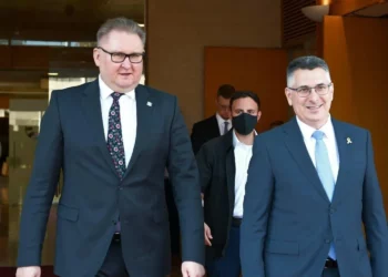 Sa’ar y Kachka acuerdan reanudar diálogo Israel-Ucrania sobre Irán