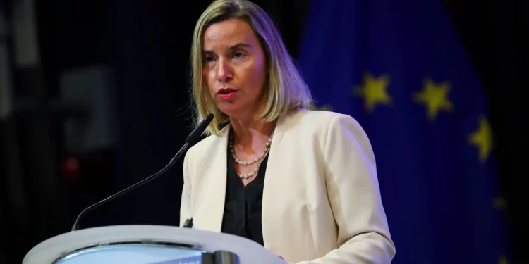 La exalta diplomática de la UE Mogherini detenida en una investigación por fraude
