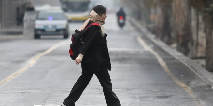 Lluvias breves alivian la sequía en Teherán tras el otoño más árido