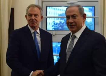 Netanyahu se reunió en secreto con Tony Blair para tratar el futuro de Gaza