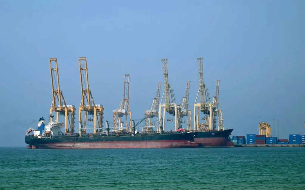 Irán incauta petrolero con tripulación extranjera en el Golfo