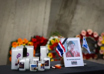 El cuerpo del último rehén tailandés Sudthisak Rinthalak llega a Bangkok