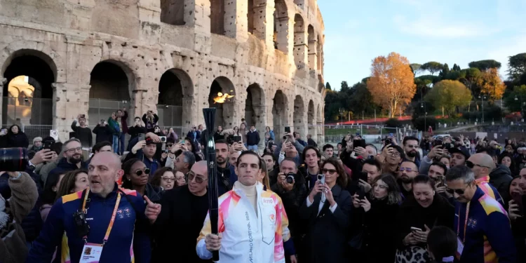 Italia impide protestas pro-palestinas durante el relevo olímpico en Roma