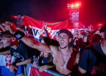 La policía croata acusa a nueve por saludo pronazi