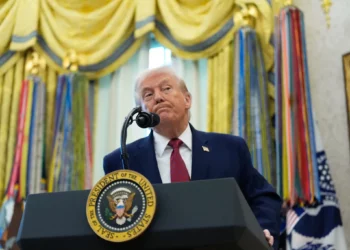 Trump dice que EE. UU. investiga si Israel violó tregua en Gaza