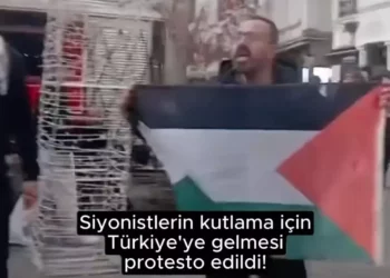 Vídeo muestra agresión a siete judíos camino a sinagoga en Estambul