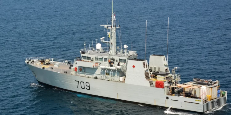 Ilustrativo: Un buque de la Armada canadiense navega en el Pacífico Oriental el 3 de marzo de 2017 (Guardia Costera de los Estados Unidos)