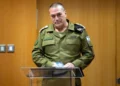 El Jefe del Estado Mayor de las Fuerzas de Defensa de Israel (FDI), Teniente General Eyal Zamir, habla en la ceremonia que marca el nombramiento de un nuevo Fiscal General Militar, el 27 de noviembre de 2025. (Fuerzas de Defensa de Israel)