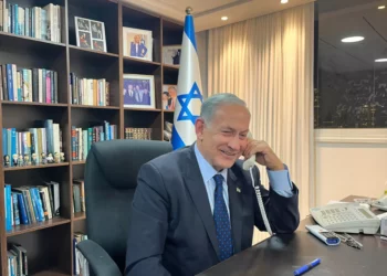 Netanyahu invita a Rodrigo Paz de Bolivia a visitar Israel