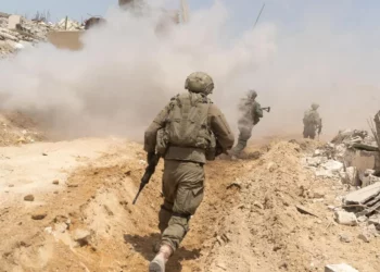 Reservistas de la Brigada de Jerusalén operan en el norte de la Franja de Gaza, en una foto difundida por las Fuerzas de Defensa de Israel el 15 de mayo de 2025. (Fuerzas de Defensa de Israel)