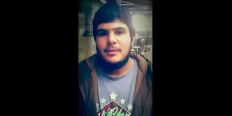Naveed Akram en un evento de predicación callejera en Sídney, en algún momento de 2019, en un video, posteriormente eliminado y publicado por el Movimiento Dawah Callejero. (Captura de pantalla X)
