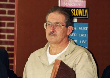 Aldrich Ames: agente CIA que vendió secretos a la Unión Soviética muere en prisión a los 84 años