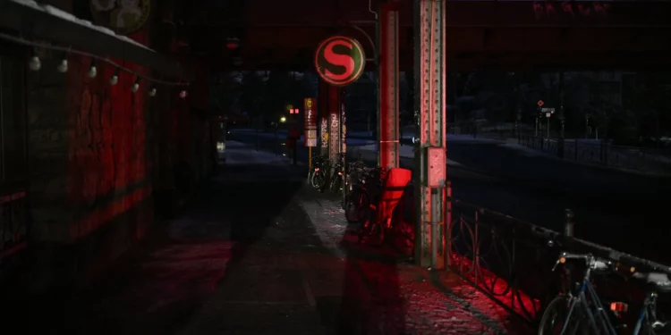 Apagón en Berlín por incendio atribuido a ataque de extrema izquierda