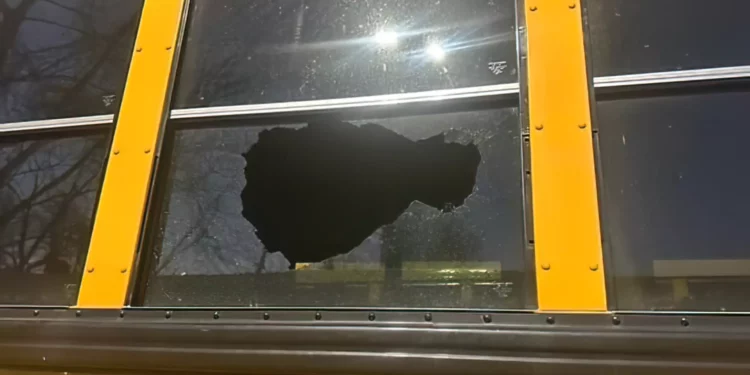 Niña herida grave en ataque antisemita con piedras