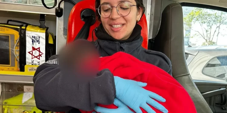 Bebé de una semana abandonado: la policía comenzó búsqueda de padres
