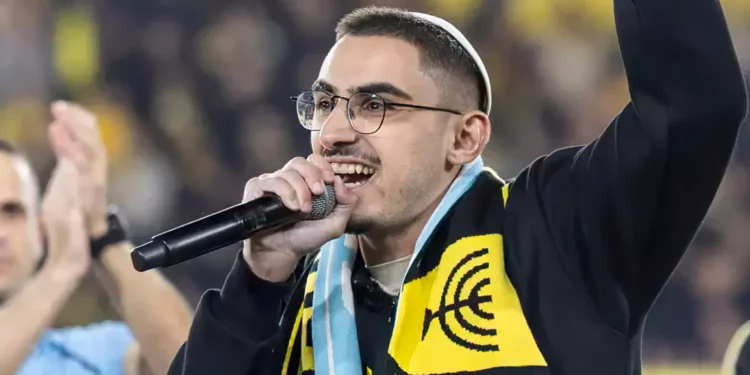 Novio de famosa cantante sospechoso de agredir a exrehén