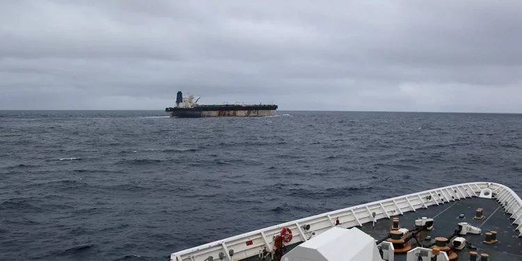 Los guardias armados “irregulares” a bordo de petroleros rusos fantasma alarman a los gobiernos nórdicos y bálticos