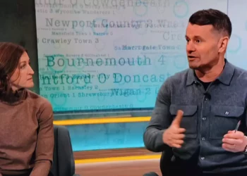 Comentarista de la BBC se disculpa tras describir como “holocausto” el mandato del entrenador