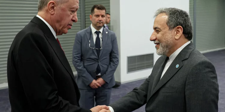 El portavoz del partido de Erdogan advierte contra las “provocaciones israelíes” en Irán