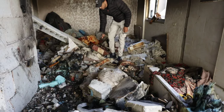 Hamás afirma que un ataque israelí alcanzó la comisaría de Sheikh Radwan