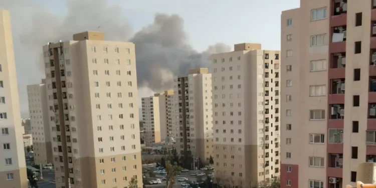 Explosión en un edificio de Bandar Abbas en Irán