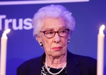Hermanastra de Ana Frank y superviviente del Holocausto: Eva Schloss muere a los 96 años