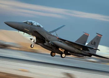 EE. UU. despliega cazas F-15 en Oriente Medio ante inminente guerra con Irán