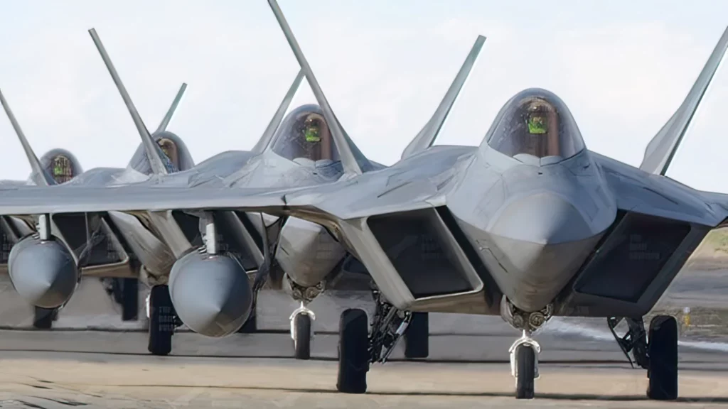 Los F-22 desplegados en Oriente Medio: Irán va a cambiar