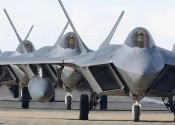Los F-22 desplegados en Oriente Medio: Irán va a cambiar