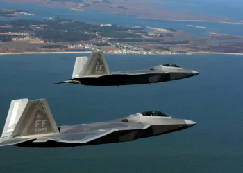 Los F-22 Raptor se dirigen a Irán para cambiar la historia