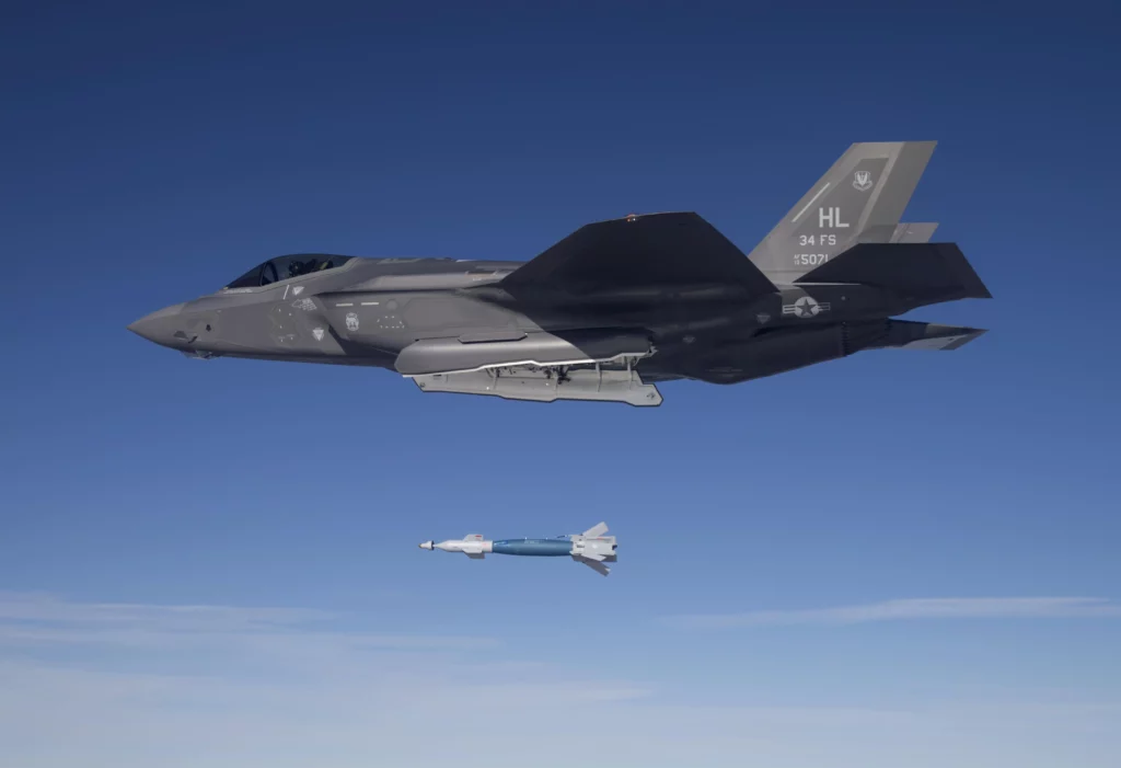 Los F-35A polacos están armados con bombas GBU-39/B