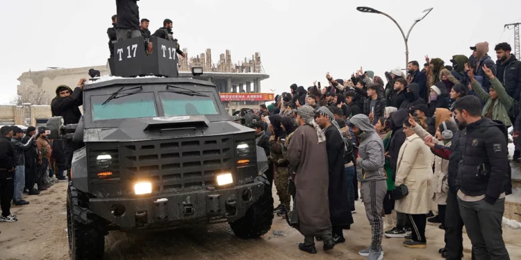 Gobierno sirio y fuerzas kurdas acuerdan prorrogar el alto el fuego