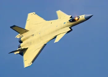 J-20 con motores WS-15
