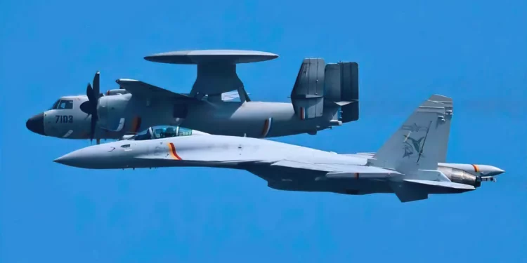 KJ-600: Avión espía chino vigila a Estados Unidos