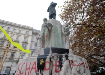 Estudiantes judíos condenan remodelación de estatua que inspiró a Hitler