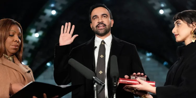 Mamdani asume alcaldía de Nueva York: una nueva era de liderazgo antisemita