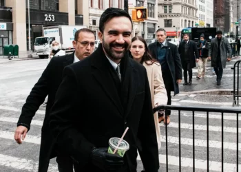 Mamdani revocó las medidas de protección contra el antisemitismo en su primer día