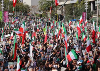 Manifestaciones en Nueva York y Los Ángeles contra la represión del régimen iraní